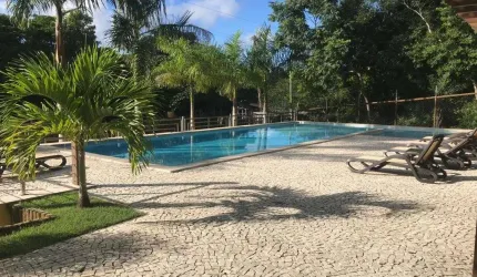 Apartamento Mobiliado para Temporada em Mata de São João / BA no bairro Açu da Torre