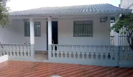 Linda casa construida em alvenaria de 3 dormitórios, R$ 430.000 Sitio Cercado - Curitiba - Pr