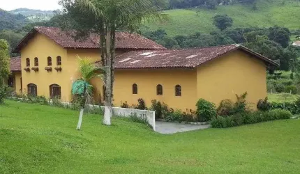 Sítio com 5 dormitórios em Ponte Nova - Extrema
