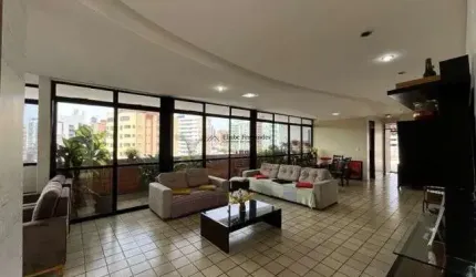 Cobertura linear com 383m² à venda há 300m. da praia de Manaíra, João Pessoa/PB