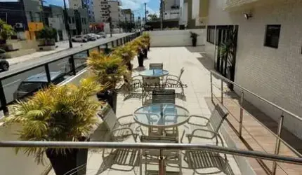 Espaçoso apartamento no bairro de Tambaú