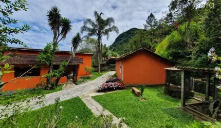 Sítio com 20.000m² de terra, Casa principal suíte externa R$ 650.000 - Albuquerque - Teresópolis/RJ