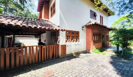 Casa com 3 dormitórios à venda, 155 m² por R$ 690.000,00 - Quebra Frascos - Teresópolis/RJ