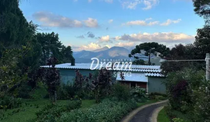 CASA LINEAR COM 300 M² E UMA VISTA DE TIRAR O FÔLEGO!!