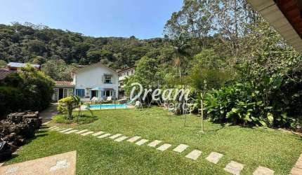 Casa com 5 dormitórios à venda, 320 m² por R$ 1.100.000,00 - Carlos Guinle - Teresópolis/RJ