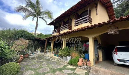 Casa com 5 dormitórios à venda, 271 m² por R$ 950.000,00 - Albuquerque - Teresópolis/RJ