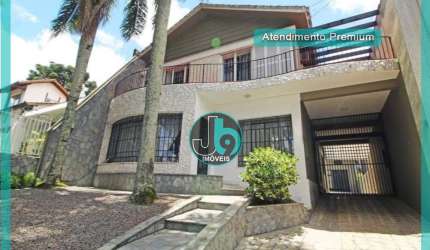 Casa Comercial/Residencial Alugar e Vender Hugo Lange 400m² com Piscina 4 Quartos sendo uma Suíte e 4 Vagas de Garagem