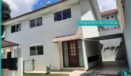 Sobrado para alugar no Santo Inácio com 3 quartos, área gourmet com churrasqueira 120²m  por R$3.750,00/mês
