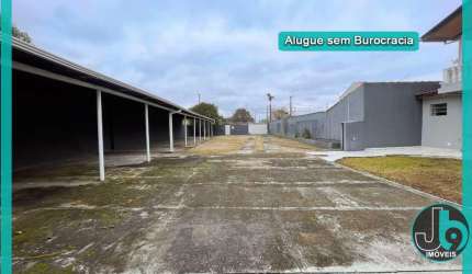 Casa para alugar no Cajuru com 4 quartos, 3 salas, 3 banheiros, 10 vagas de garagem, 340 m² por R$6.500,00/mês