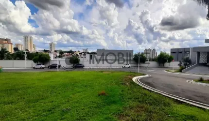 Terreno à venda com 604 m² no condomínio Maison Du Parc em Indaiatuba/SP.