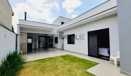 Casa no bairro Jardim Regina na cidade de Indaiatuba.