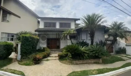 Casa (sobrado) com 5 dormitórios, sendo 3 suítes no condomínio Village Terras de Indaia em Indaiatuba