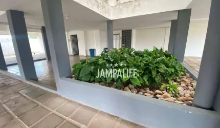 Grande oportunidade! Apartamento amplo a 250m da praia