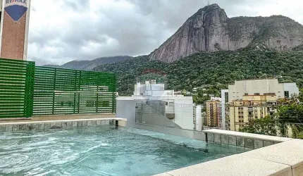 Cobertura triplex impecável na Lagoa, com vista deslumbrante para o Cristo Redentor!