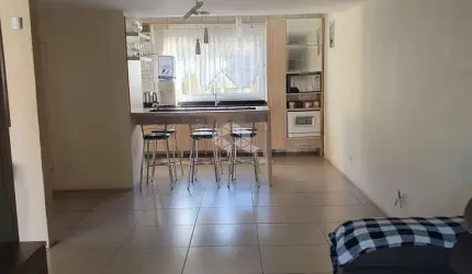 Casa com 2 quartos à venda na Rua Diogo Álvares Correia, 61, Santa Rosa de Lima, Porto Alegre por R$ 460.000