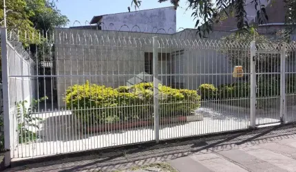 Casa com 3 quartos à venda na Rua General Caldwell, 1250, Menino Deus, Porto Alegre por R$ 560.000