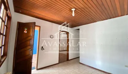 Casa usada à venda no bairro Sítio Cercado - 3 quartos,  e ótima localização