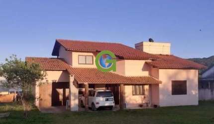 Casa à venda no bairro Vila Nova em Imbituba com 130 m² de área privativa, 3 dor