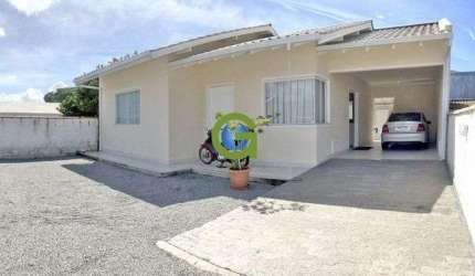Casa Semi-Mobiliada com Amplo Terreno à Venda na Barra do Aririú, Palhoça