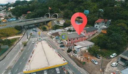 Ótimo imóvel comercial à venda no Saco dos Limões, em Florianópolis.