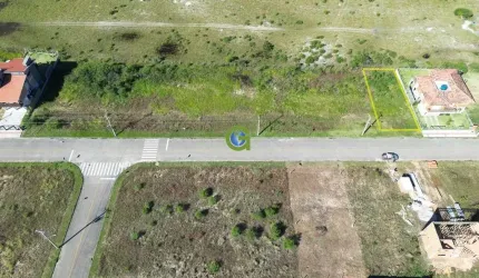 Ótimo terreno à venda no Lot. Mares de Garopaba na Praia da Gamboa, em Garopaba.