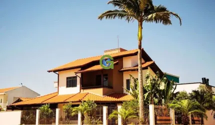 Oportunidade única: Casa a 500 metros do mar na Praia da Pinheira, Palhoça!