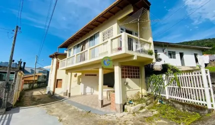 Ótima Casa Porteira Fechada à Venda na Praia da Gamboa, Garopaba!