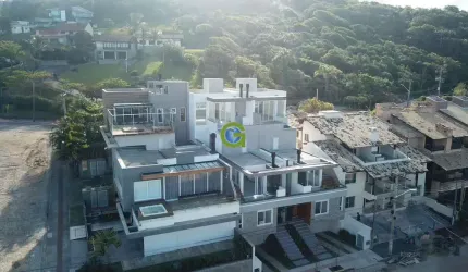 Linda Casa de Alto Padrão no Bairro Morrinho, Garopaba - SC