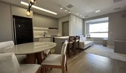 Apartamento mobiliado, com 2 dormitórios sendo 1 suíte,no Floresta São José-SC.
