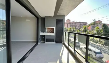 More em Jurerê, em um apartamento com 03 suítes!