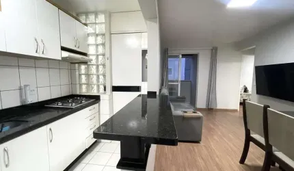 Apartamento a venda com elevador e sacada com churrasqueira em Areias, São José