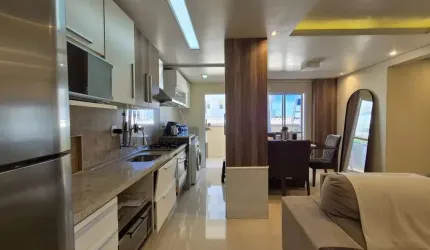 Apartamento com 3 Dormitórios, Suíte e Sacada c/ Churrasqueira, Barreiros/SJ