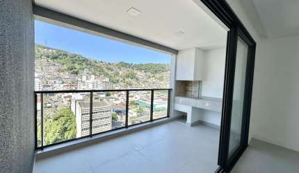 Apartamento com 03 dormitórios a venda no Urban, Centro de Florianópolis.