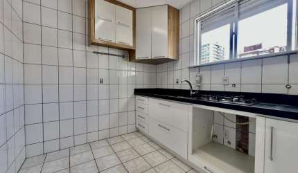 Apartamento 02 dormitórios, sendo 01 suíte e hobby box em Campinas, São José, SC.