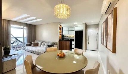 Amplo apartamento porteira fechada no Bairro Floresta.