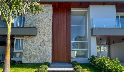 Casa nova e pronta para morar, 3 suítes, condomínio fechado Reserva da Pedra