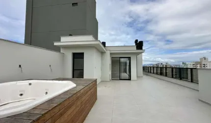 Ampla combertura com 03 suítes à venda no Floresta, São José SC.