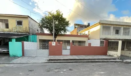 Ampla Casa com 3 Quartos (1 Suíte), 192m² e Estrutura para Primeiro Andar – Conforto e Potencial de Expansão!