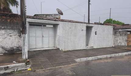 Casa para Venda em Maceió, Tabuleiro do Martins, 4 dormitórios, 1 suíte, 3 banheiros, 3 vagas