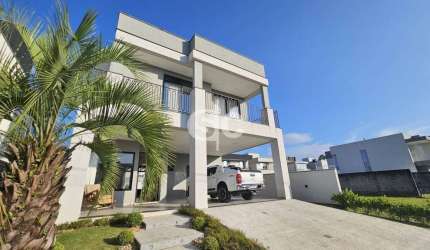 Casa no Condomínio Caledônia