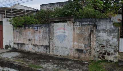 Casa em Jaguaribe 'Precisando de Reconstrução Total' (Preço Reduzido!)