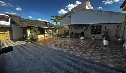 Sobrado para Venda em Suzano, Cidade Édson, 4 dormitórios, 1 suíte, 4 banheiros, 9 vagas