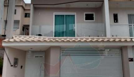 Casa para Venda em Macaé, Lagoa, 2 dormitórios, 2 suítes, 4 banheiros, 1 vaga