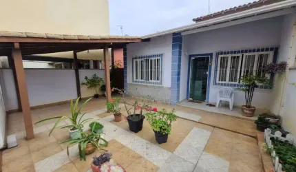 Casa para Venda em Rio das Ostras, Jardim Bela Vista, 2 dormitórios, 1 suíte, 3 banheiros, 1 vaga