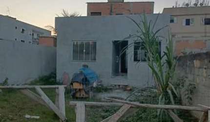 Alto Padrão para Venda em Rio das Ostras, Loteamento Extensão do Serramar, 2 dormitórios, 1 suíte, 2 banheiros, 2 vagas