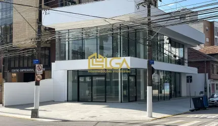 Loja na Av. Ana Costa para locação - Gonzaga - Santos