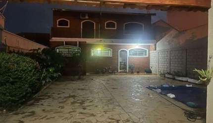 Sobrado para venda tem 170 m² com 2 suítes jd. Palmares