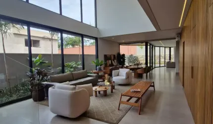 Maravilhoso sobrado á venda no Olhos D'água