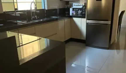 Casa Terrea Maravilhosa 190 m² 2 Dormitorios 1 Suite e Vagas de Gargens