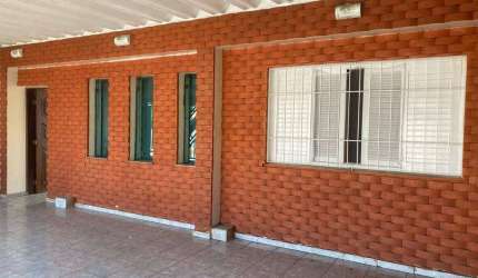 Sobrado com 236 m² 2 Dormitorios sendo 1 Suite e com Edicula